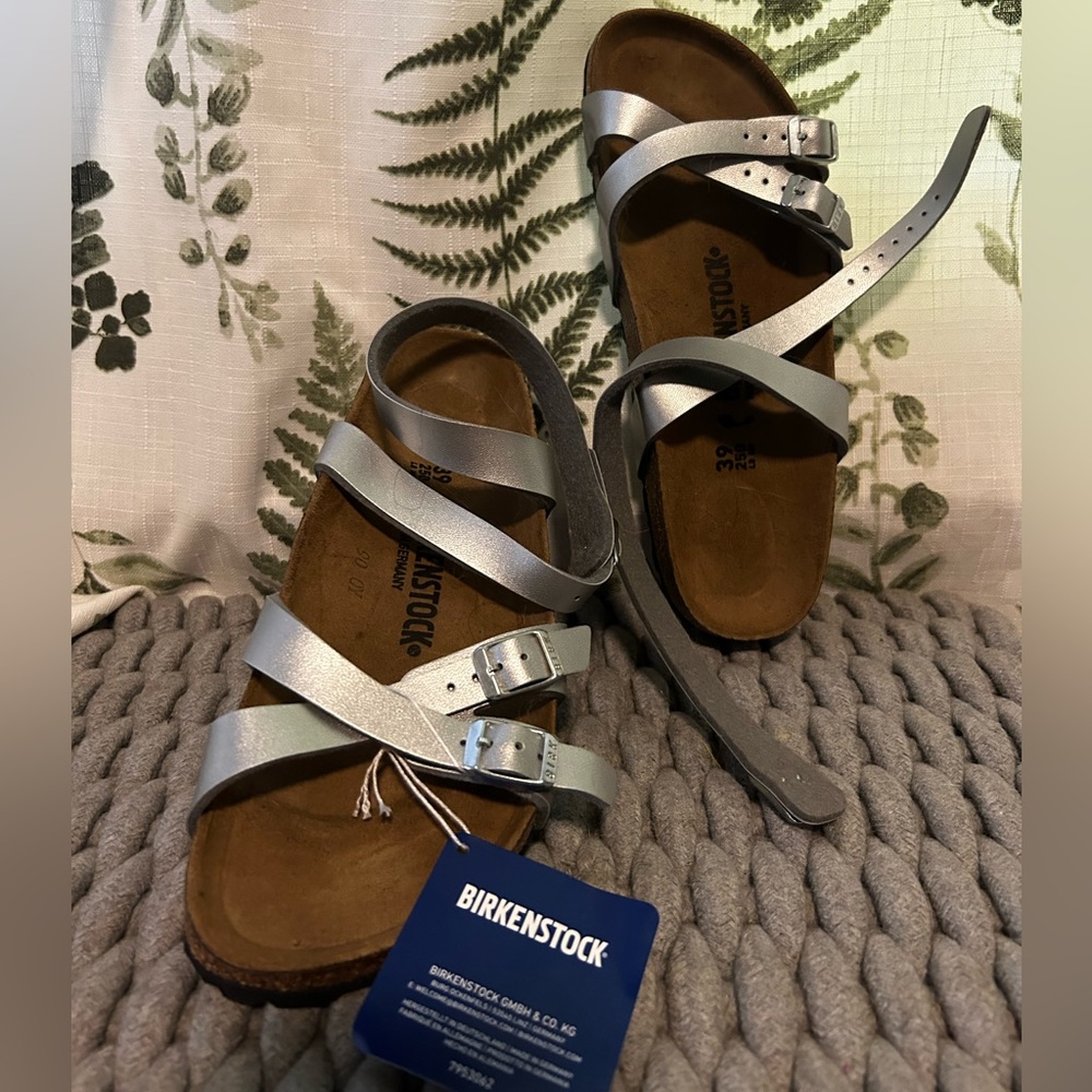 Birkenstock Yara Silver NWT never worn, missing original box.